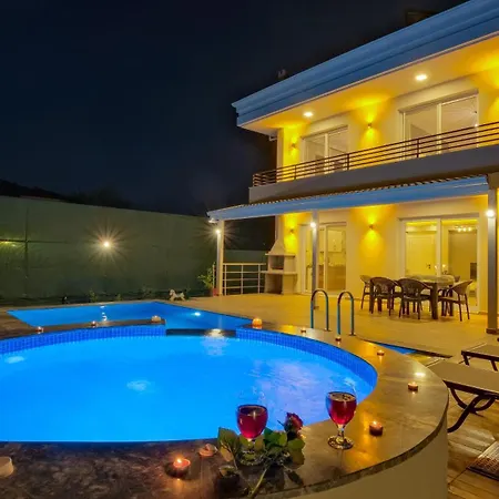 Villa Esmeralda, Jakuzili Cocuk Havuzlu Lueks
