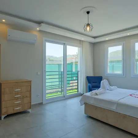 Esmeralda, Jakuzili çocuk Havuzlu Lüks Villa Fethiye