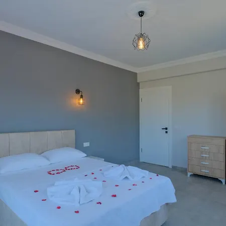 Esmeralda, Jakuzili çocuk Havuzlu Lüks * Fethiye